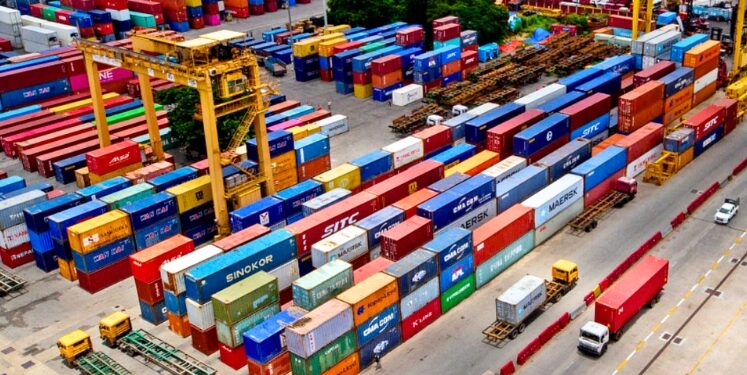 Large vessels line form at Chittagong port