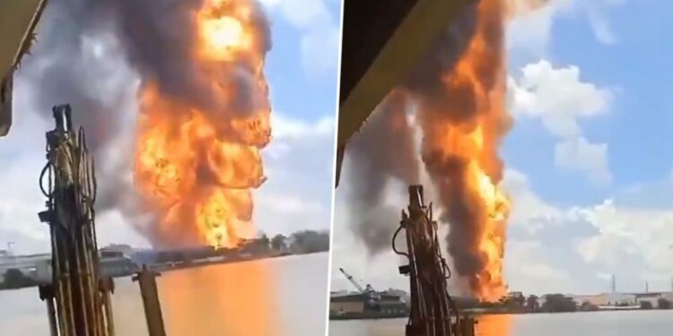China Fire Videos: Injuries Feared As Massize Blaze Triggers Explosions at Factory in Guangdong Province, Search and Rescue Operations Underway
