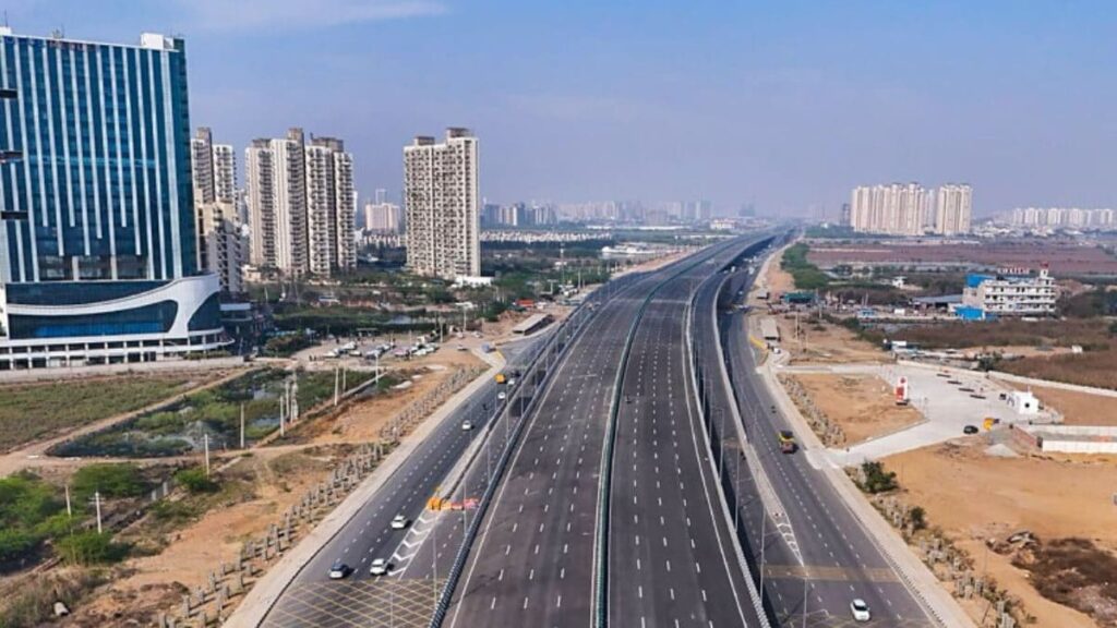 Mumbai-Pune Expressway: Here's What You Need To Know About India’s Most Expensive Highway