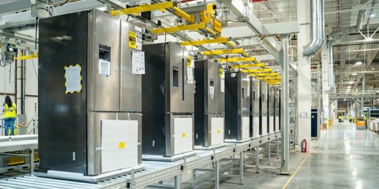 BSH opens refrigerator factory in Mexico