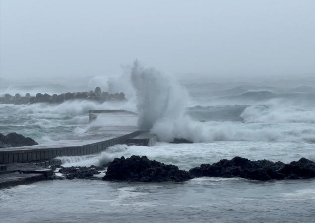 Typhoon‍ Ampil in Japan