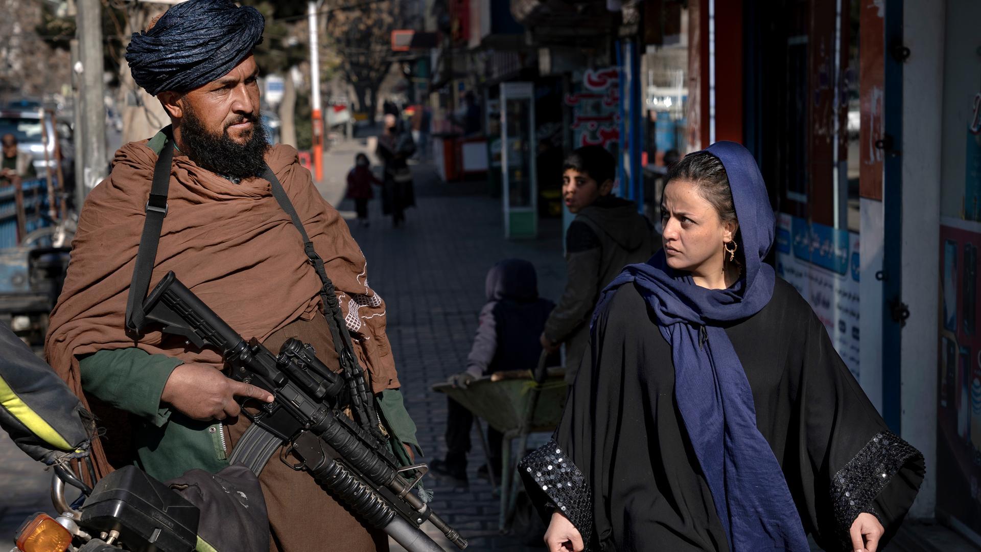 economic Consequences of Bank Closures in Taliban-Controlled Areas