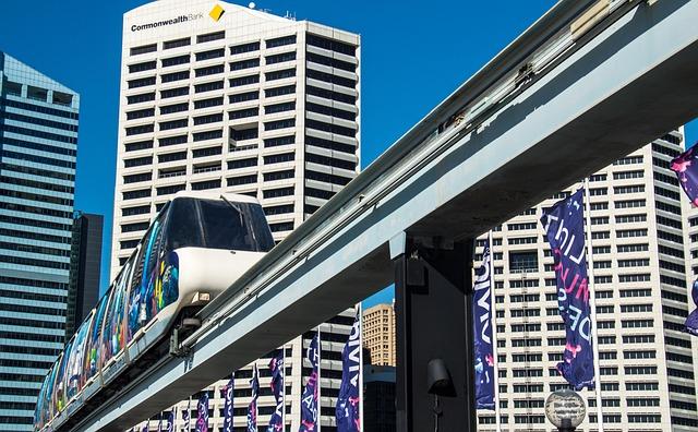 Bangkok Monorail Spur Test Run Generates Excited response from Commuters