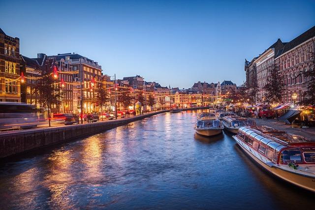 Israeli soccer fans attacked in Amsterdam, with 5 hospitalized and dozens of suspects arrested – CBS News