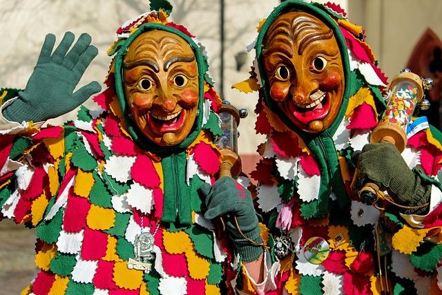 Rio's Carnival Celebrations Begin with Tradition and Splendor