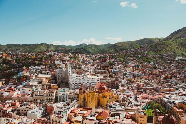 Cultural Landmarks and Attractions Surrounding the Zocalo