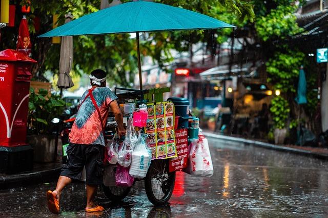 Hidden Gems and Iconic Stalls Every vegetarian Must Try