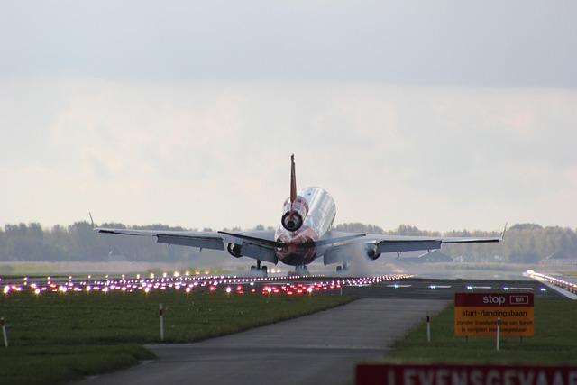 Global Airport⁤ Trends: Lessons from Schiphol's Expansion‍ Efforts