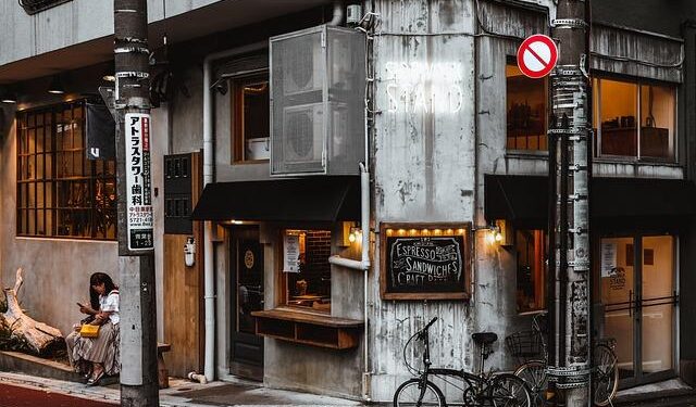 This Cafe Has Customers Who Only Drink Luxury Coffee – and They’ll Pay $635 a Cup – Food & Wine