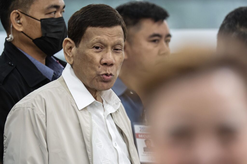 Former Philippine president Rodrigo Duterte arrested in Manila over ‘war on drugs’ and en route to The Hague – ABC News