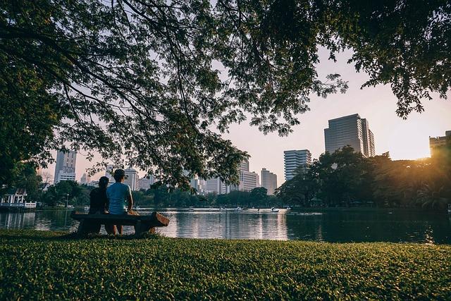 This hidden island oasis sits minutes from Bangkok’s skyscrapers (locals call it the “lungs” of Thailand’s capital) – Journée Mondiale