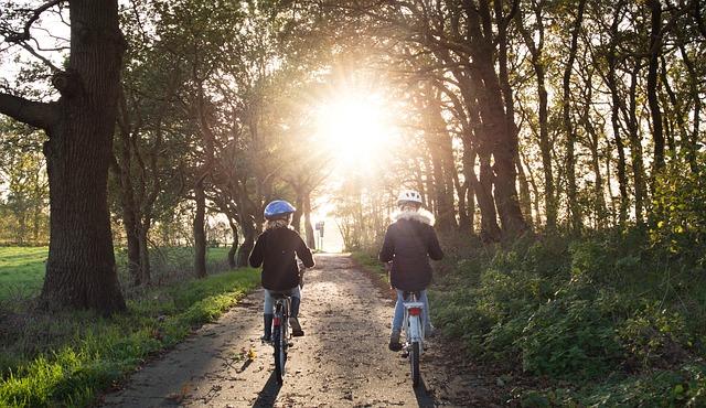 Why Did Tens of Thousands of Chinese Students Go on Night Bike Rides? – The New York Times