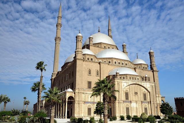 Navigating Cairo's Crowds: Best Times to Visit