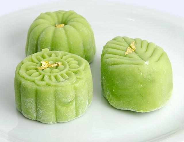 Mooncake Production surge in Anticipation⁤ of Traditional Festival