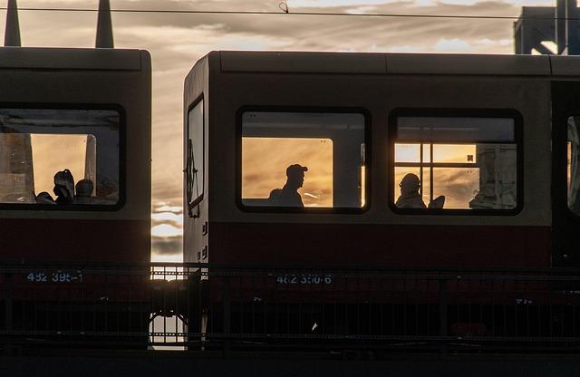 Key Features and Innovations of China's First Hydrogen Urban Train