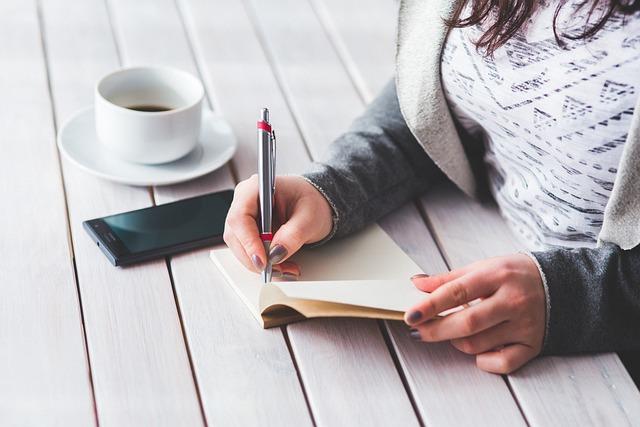 Building bridges: The ⁣Importance of Community⁢ Support and Engagement