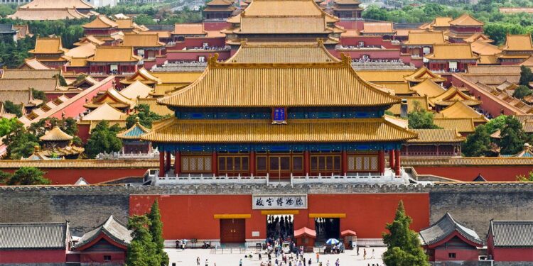 Why Are Beijing’s Forbidden City, Xi’an’s Terracotta Warriors, Huangshan Mountain, Suzhou’s Classical Gardens, and Nanjing’s Historical Sites the Popular Tourist Destinations During China’s 2025 Qingming Festival? – Travel And Tour World