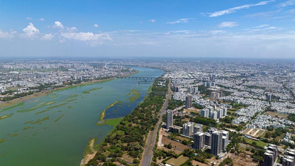 Surat showcases LGDs to global buyers at GJEPC event – Times of India