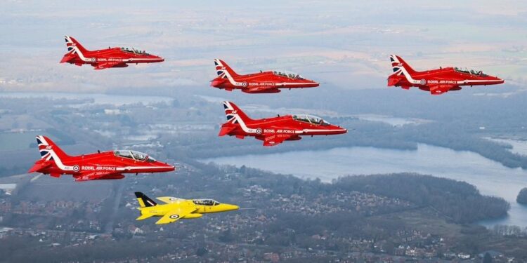 Red Arrows perform Rome flypast for King’s state visit to Italy – BBC