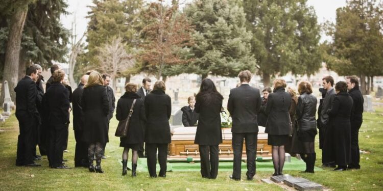 On the day he was supposed to turn 46, Surat man’s kin prepare for his funeral – The Indian Express