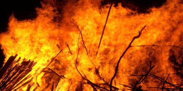 Massive fire erupts at Lahore’s Allama Iqbal Airport, flights canceled – World News – The Financial Express