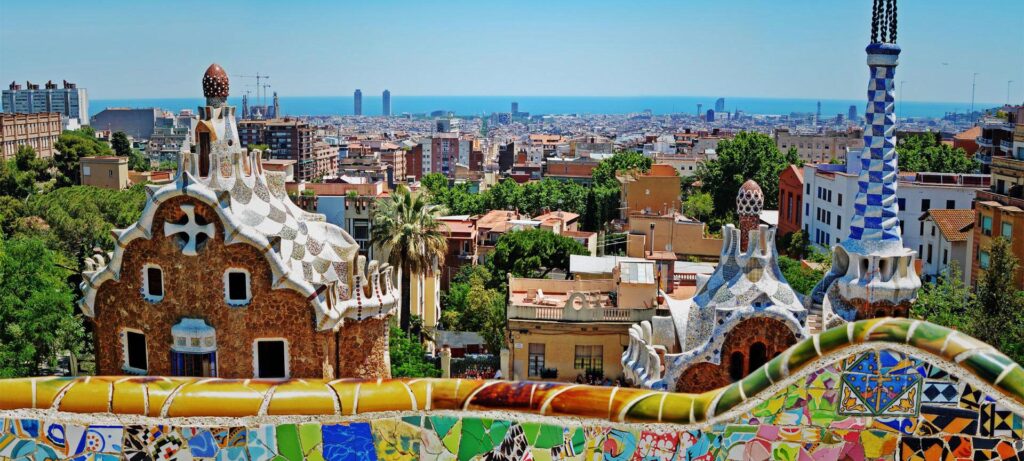 Barcelona finally turned on its crowds of tourists. Now the city faces a major problem – CNN