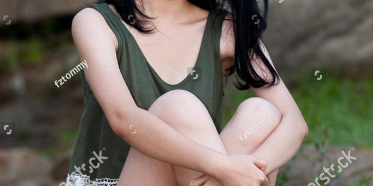 Young Chinese females practice pole dance in Jinan – People’s Daily Online