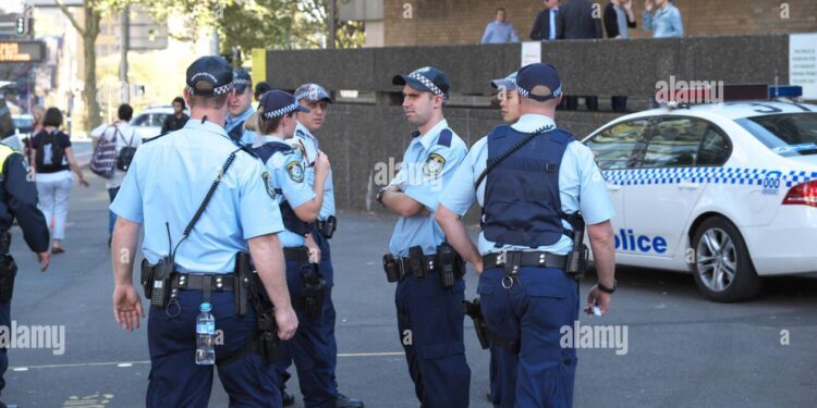 A Sydney police officer confronted a mass murderer. Her backup was a carpenter and construction worker wielding bollards – The Guardian