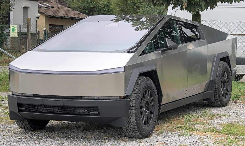 The Tesla Cybertruck is Back in Japan & Heading to Fukuoka – Teslarati
