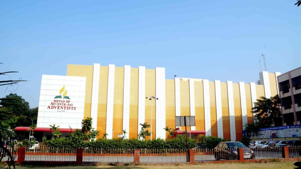 Fire breaks out at Metas Adventist Hospital in Surat – DeshGujarat
