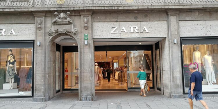Zara launches flagship store model in China: first vending machines and Zacaffè in Asia – fashionunited.uk