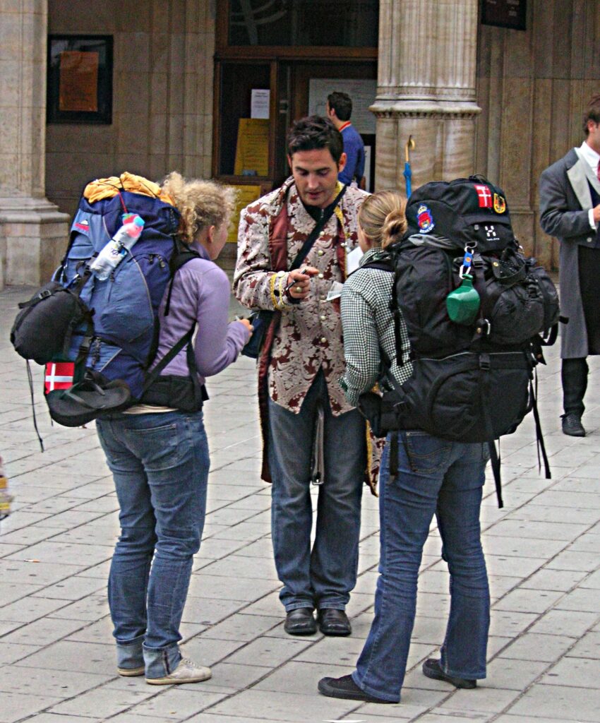 I started backpacking in Southeast Asia 30 years ago. It was better before smartphones and social media. – Business Insider
