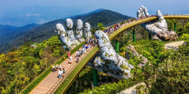 In the commercial heart of Vietnam, embracing the chaos is part of the fun – CNN