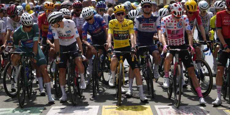 Tour De France To Go Through Paris’ Historic Montmartre District – Barron’s