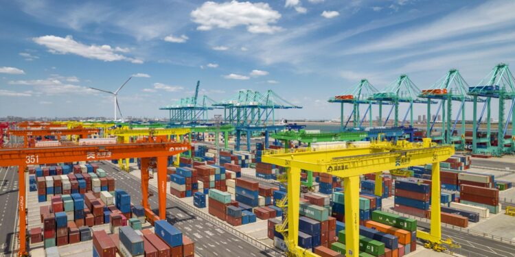 EconomyInFocus | N China’s Tianjin Port sees rising container throughput in Q1 of 2025 – Xinhua