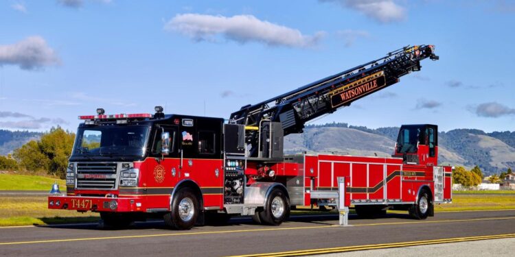Dozens of firetrucks descend on Melbourne CBD in protest – MSN