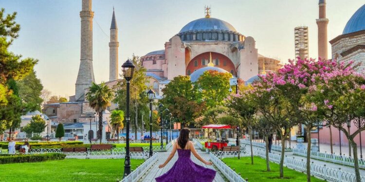 Key figure in Istanbul mayor’s case confesses corruption | Daily Sabah – Daily Sabah