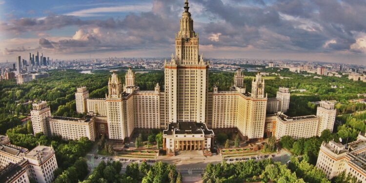 Moscow University Chancellor Dies Inside Head of Motherland Calls Monument – The Moscow Times