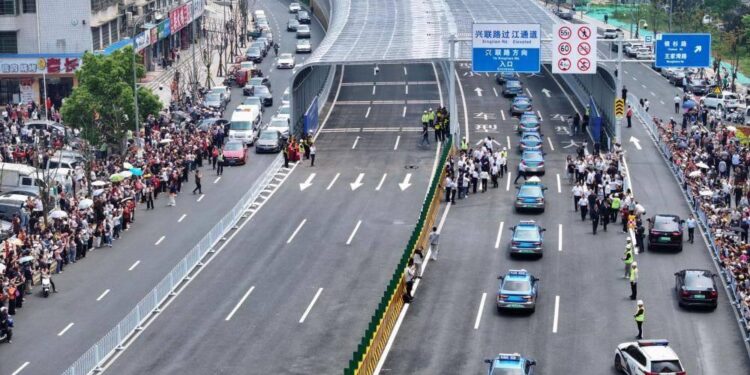 Xinglianlu grand bridge starts trial operation in C China’s Changsha – Xinhua