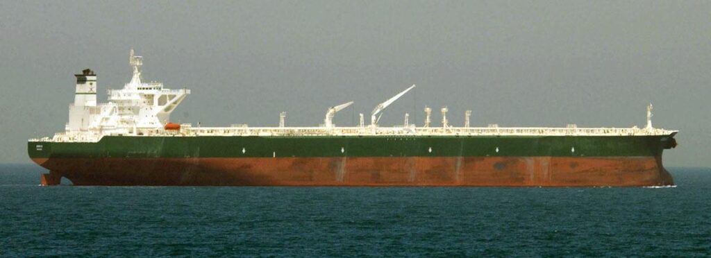 Oil tanker attacked in Saudi Arabian port by “booby-trapped boat” amid ongoing war in Yemen – CBS News