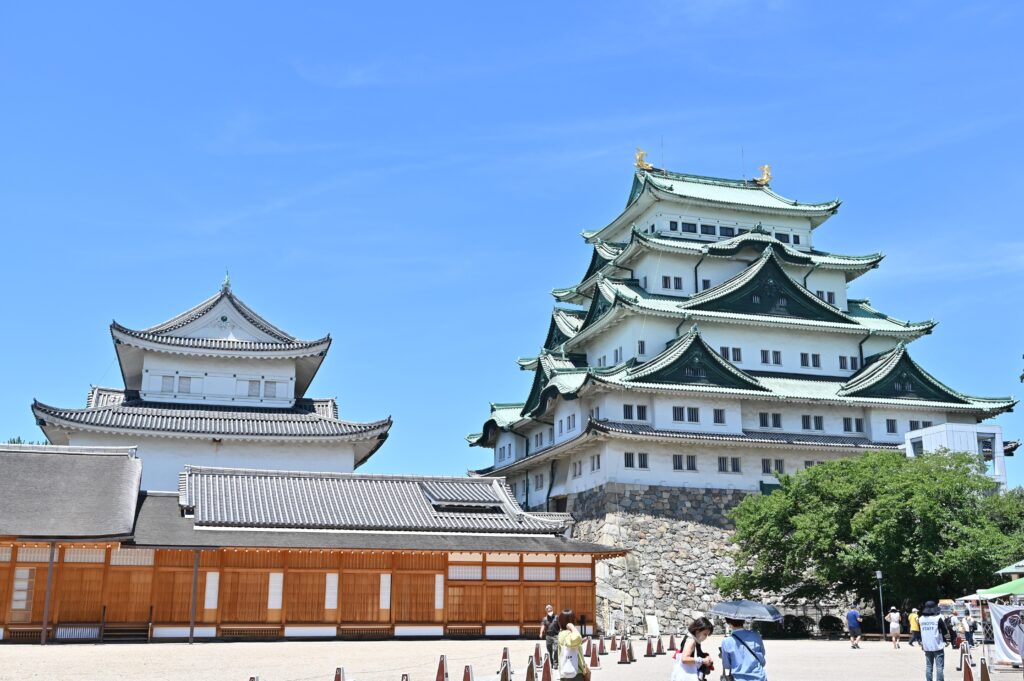 Letter debunks postwar rebirth of gold creatures at Nagoya Castle – 朝日新聞