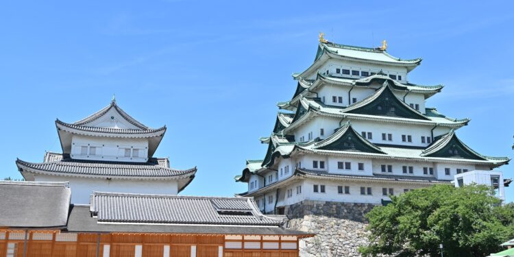 Letter debunks postwar rebirth of gold creatures at Nagoya Castle – 朝日新聞