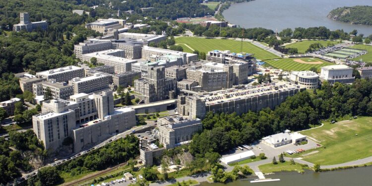 At West Point, President Trump Lauds the “Future Leaders of America’s Army” – The White House (.gov)