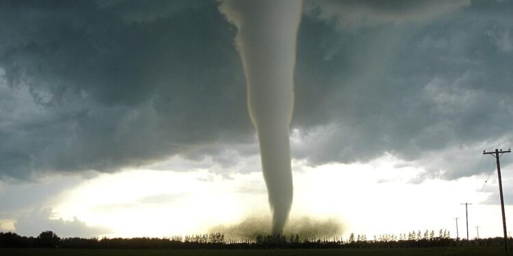 Watch: Tornado passes right over viewer as it rips through town in Chile damaging hundreds of buildings – FOX Weather