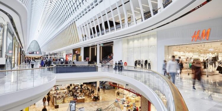 VIDEO: Melbourne shopping centre in lockdown after reports of a stabbing – Australian Broadcasting Corporation