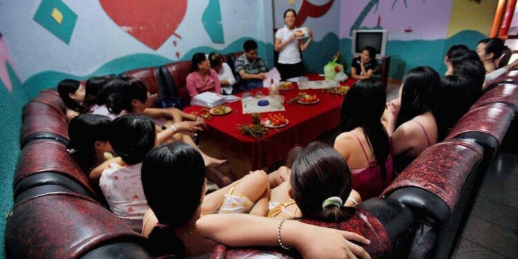 Visa-vamps: Vietnamese sex workers steal Bangkok spotlight – Thaiger