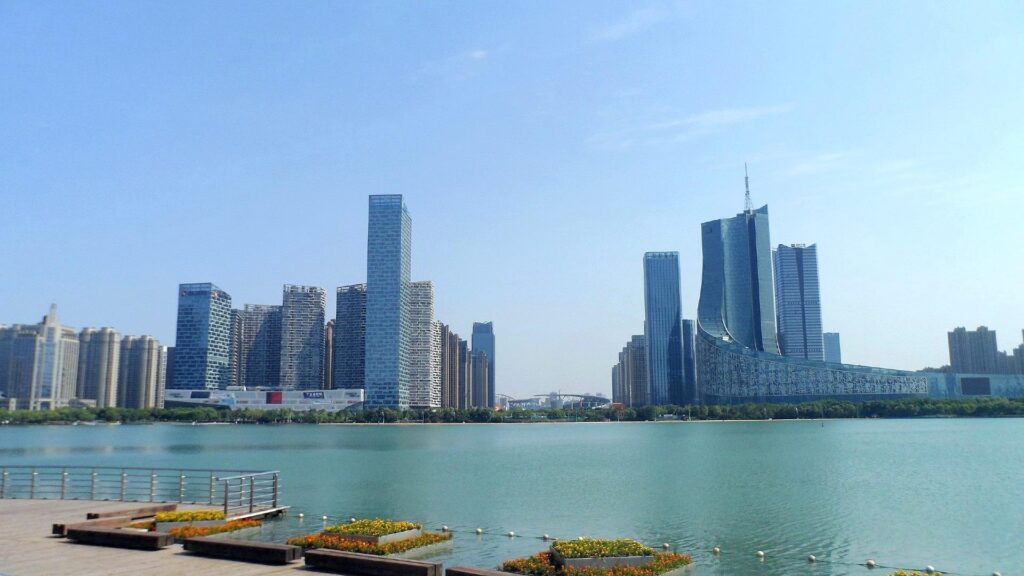 Hefei City, Anhui Province, China, invested 2.6 trillion won in 2016 to establish a semiconductor co.. – 매일경제