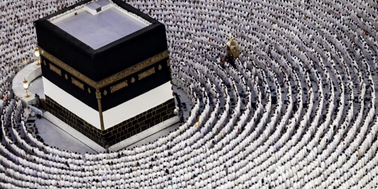 Pakistan, Saudi Arabia sign Hajj 2024 agreement in Jeddah – Arab News
