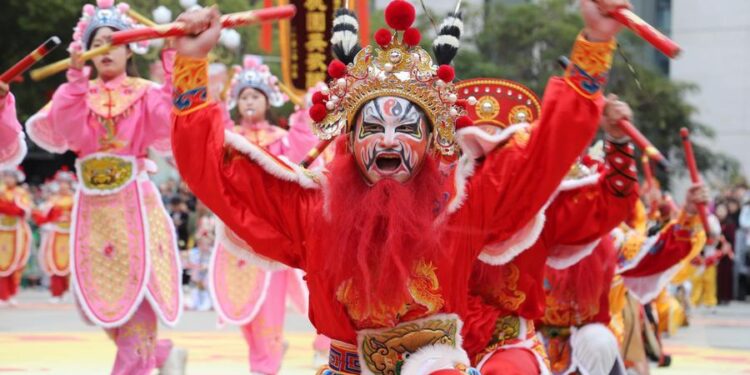 Chinese Yingge dance staged to mark Spring Festival in Frankfurt – People’s Daily