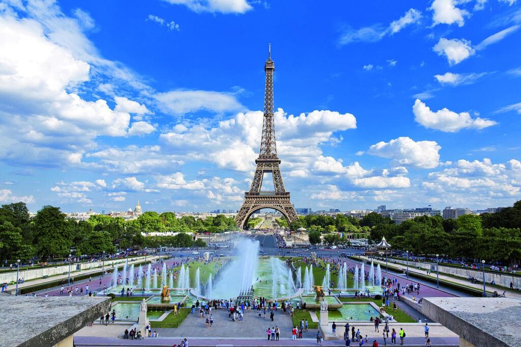 Several Paris Jewish institutions sprayed with green paint – Denver Gazette